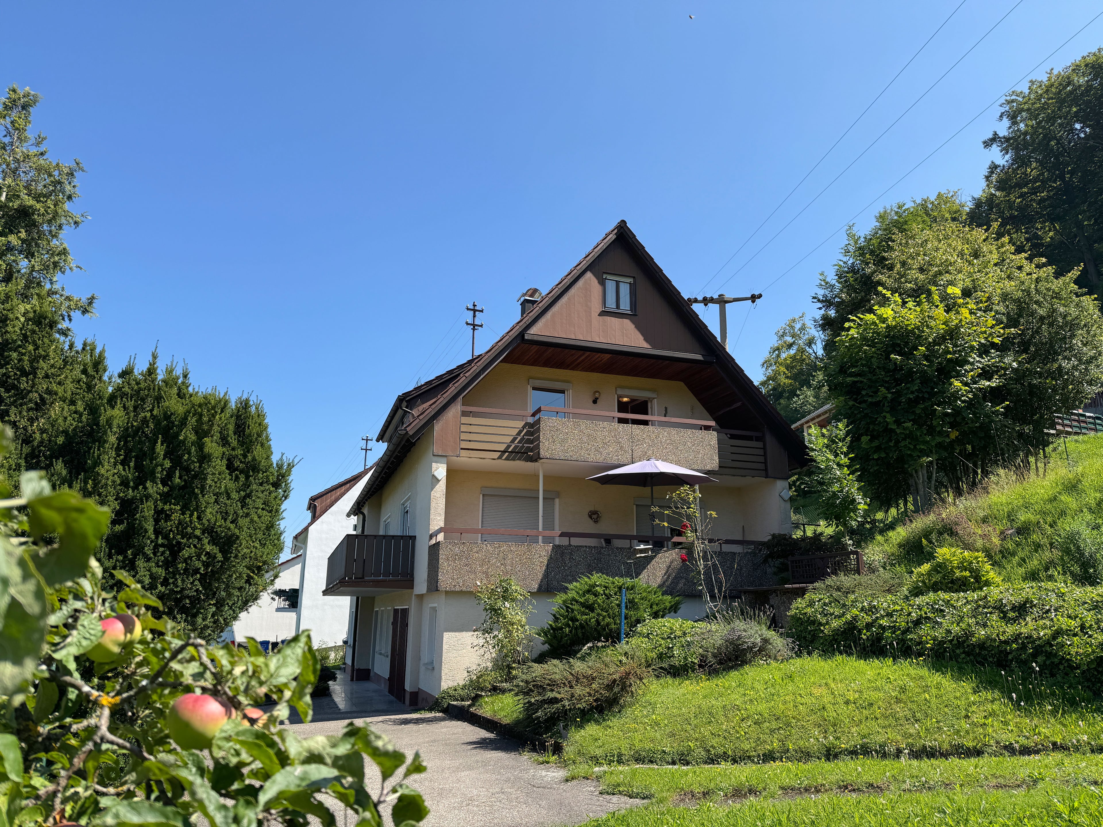 Wunderschönes 2-Familienhaus mit Panorama +++ keine Käuferprovision